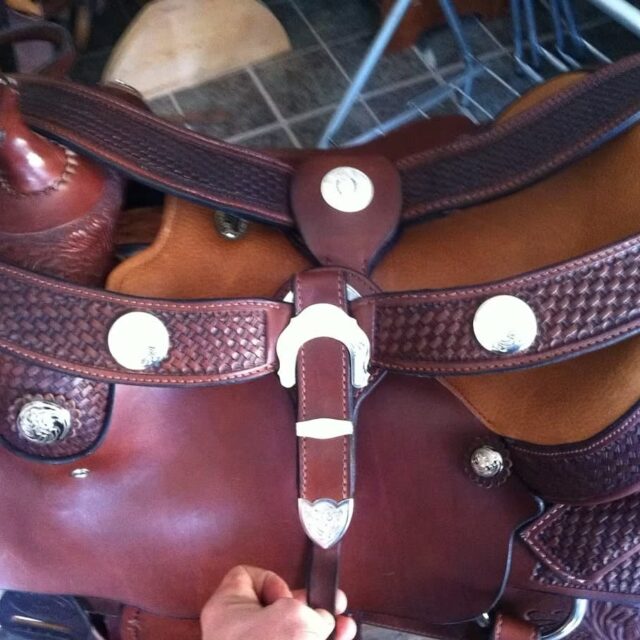 Saddle breastplate