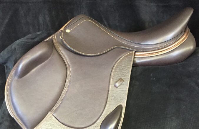 Triumph saddle 001